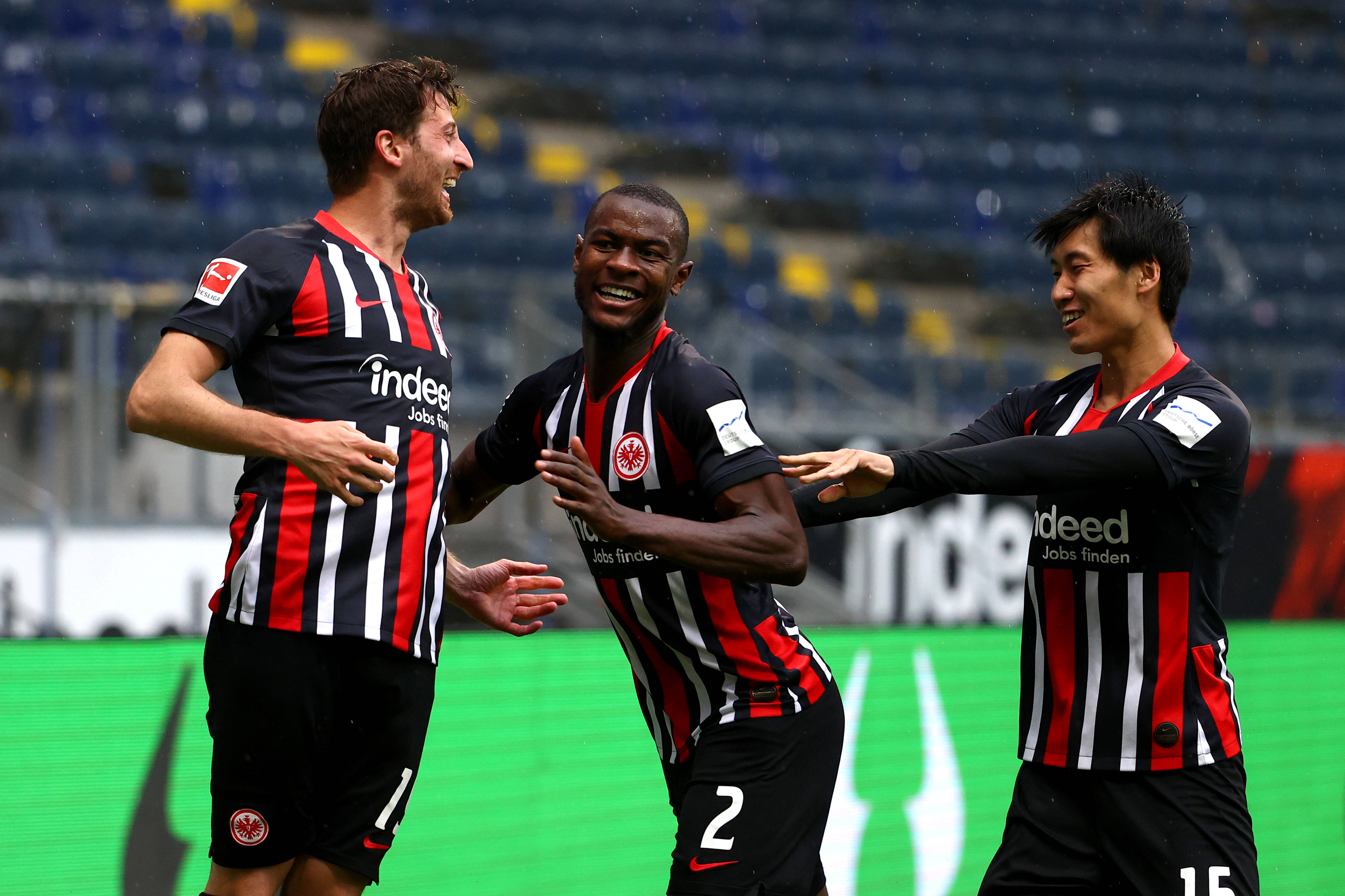 欧联转会期走向成谜；法兰克福止住颓势；引发热议；阵容厚度经受考验